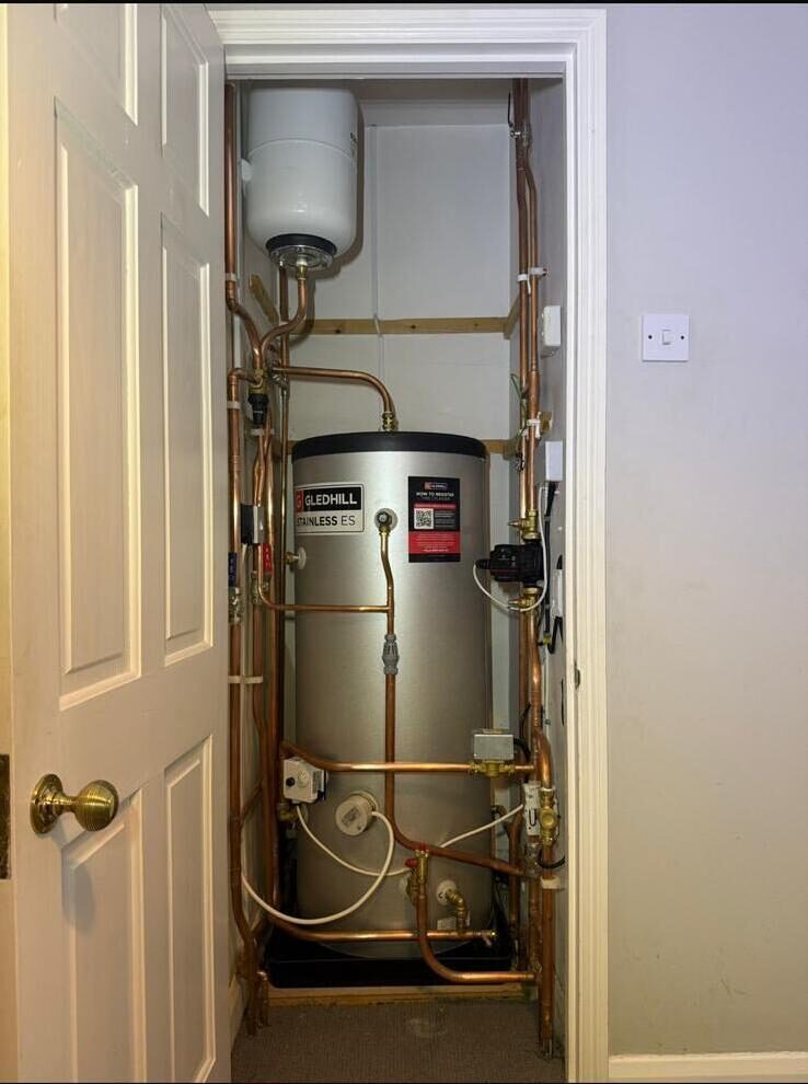 Gledhill Stainless ES unvented hot water cylinder installation with full copper pipework, expansion vessel and isolation valves — G3 certified install by On-Tap Plumbing & Heating in Bedfordshire